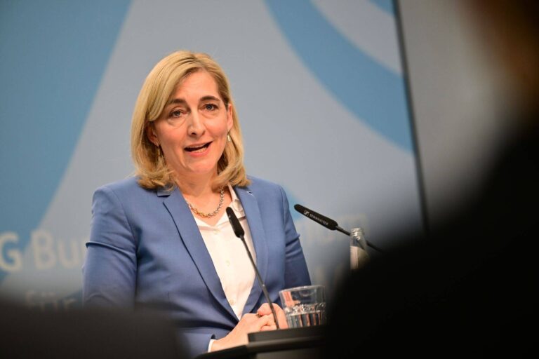 Krankenkassen Beitrag Puffer bringt neue Belastung