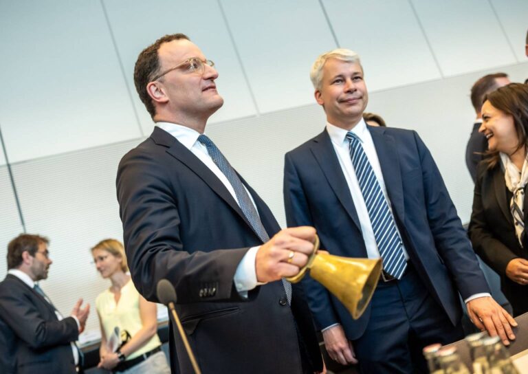 Bundestag Gehaltsstopp: MP Lohnerhöhung gestoppt Bundestag Gehaltsstopp: MP Lohnerhöhung gestoppt