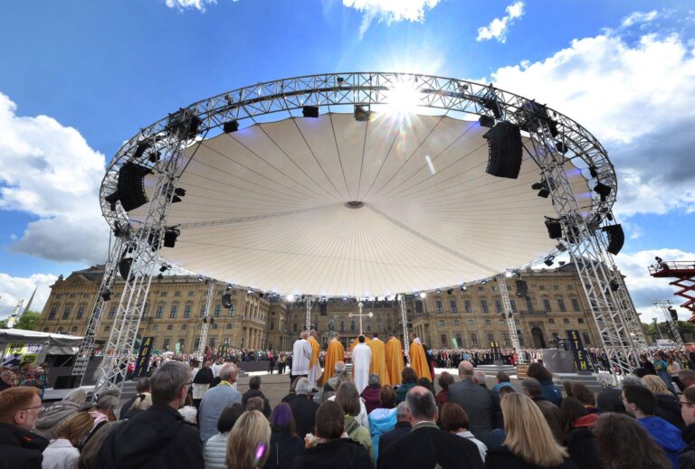Katholikentag Bilanz Würzburg: Kirche unter Druck Katholikentag Bilanz Würzburg: Kirche unter Druck