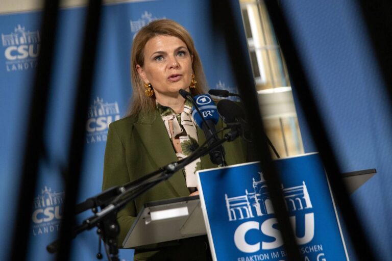 Pflege Einkommen Grenze spaltet Koalition Debatte