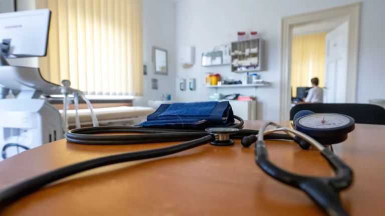Hausärzte Gesundheitsreform Kürzungen sorgen für Streit Hausärzte Gesundheitsreform Kürzungen sorgen für Streit