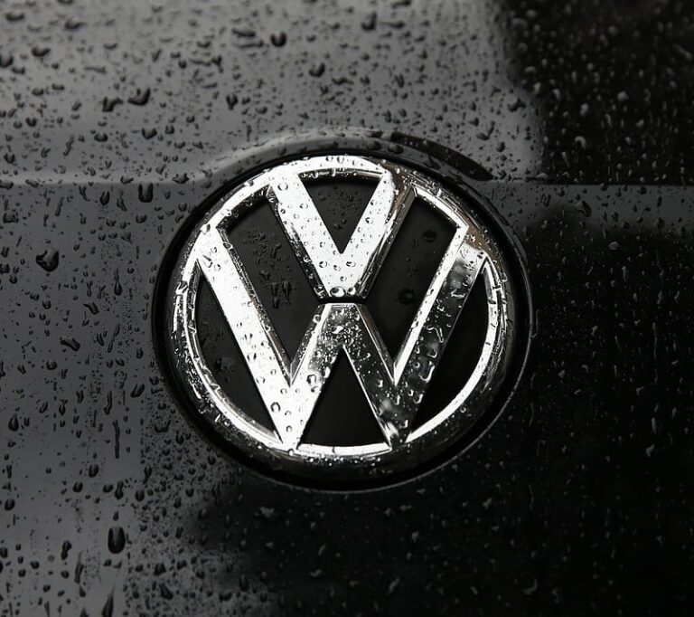 Volkswagen IG Metall Tarifstreit verschärft sich Volkswagen IG Metall Tarifstreit verschärft sich